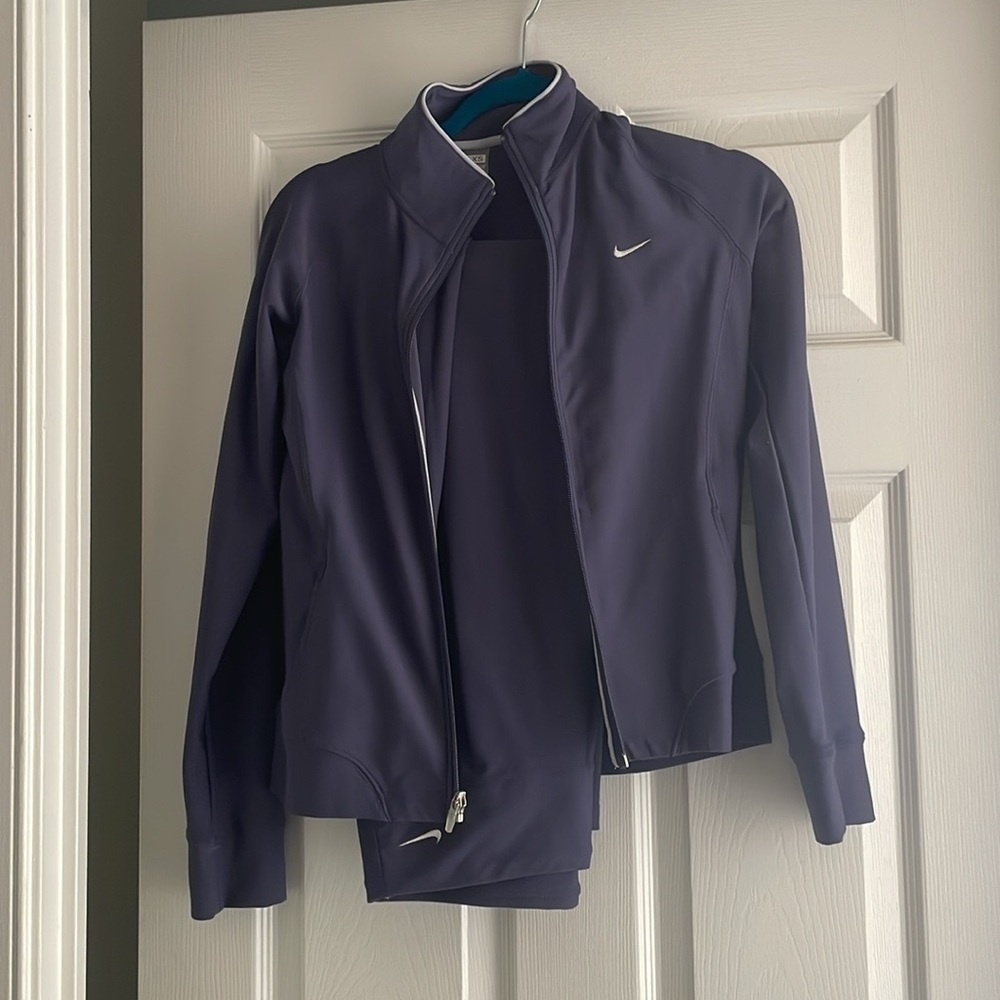 Nike Women’s workout jacket and leggings